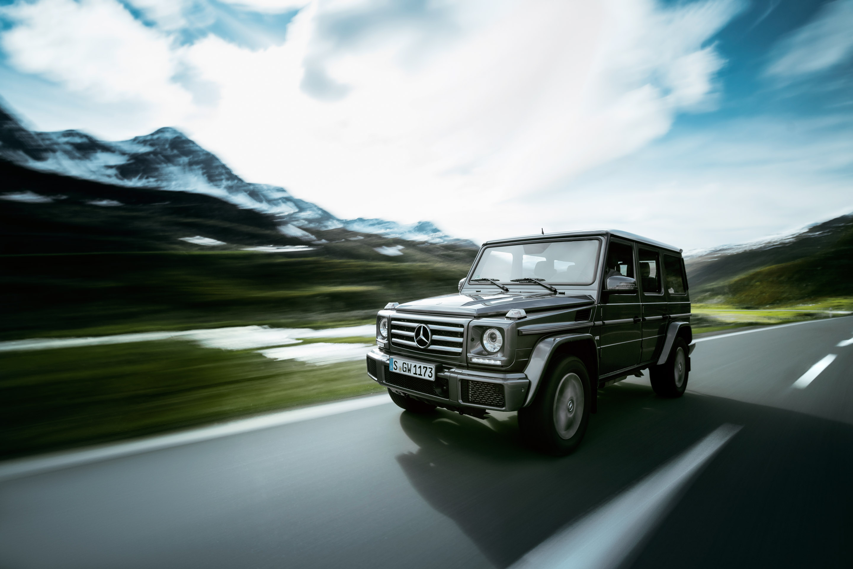 Mercedes Benz G500 — Frame 2