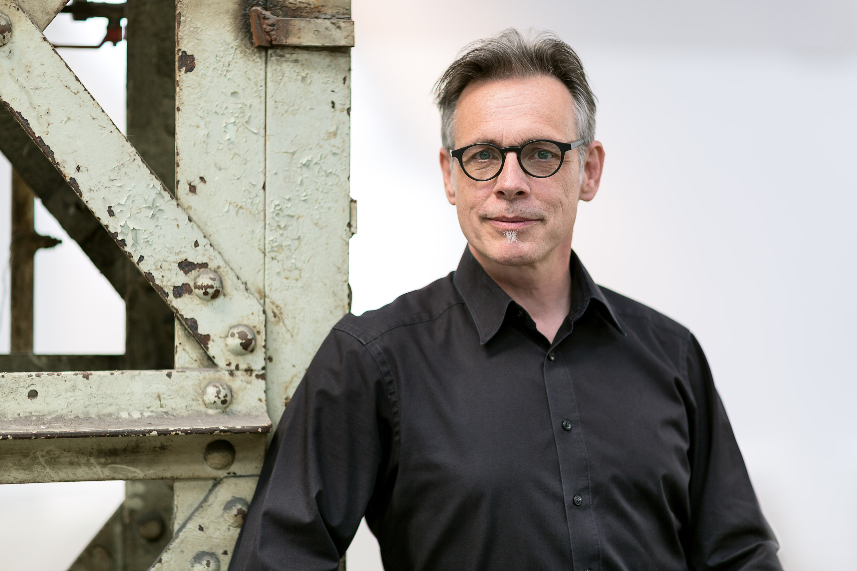 Portraits Roland Schneider — Frame 14