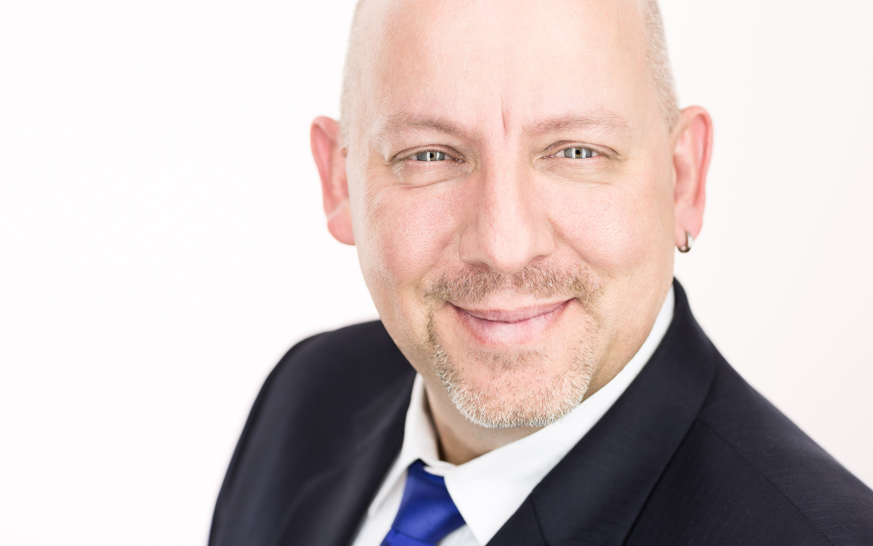 Headshots Candid Aeby — Frame 1