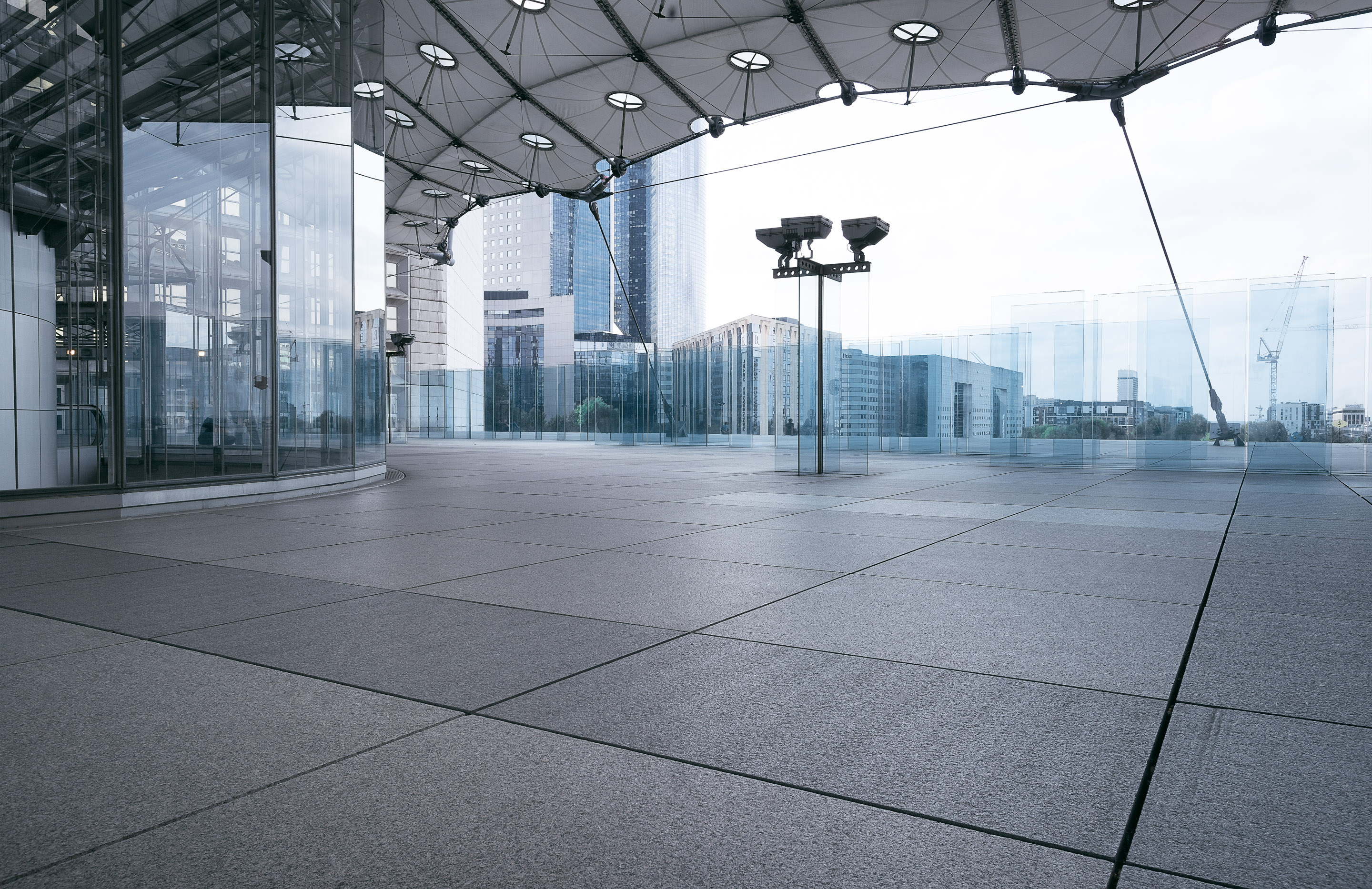 Paris - La Défense — Frame 29