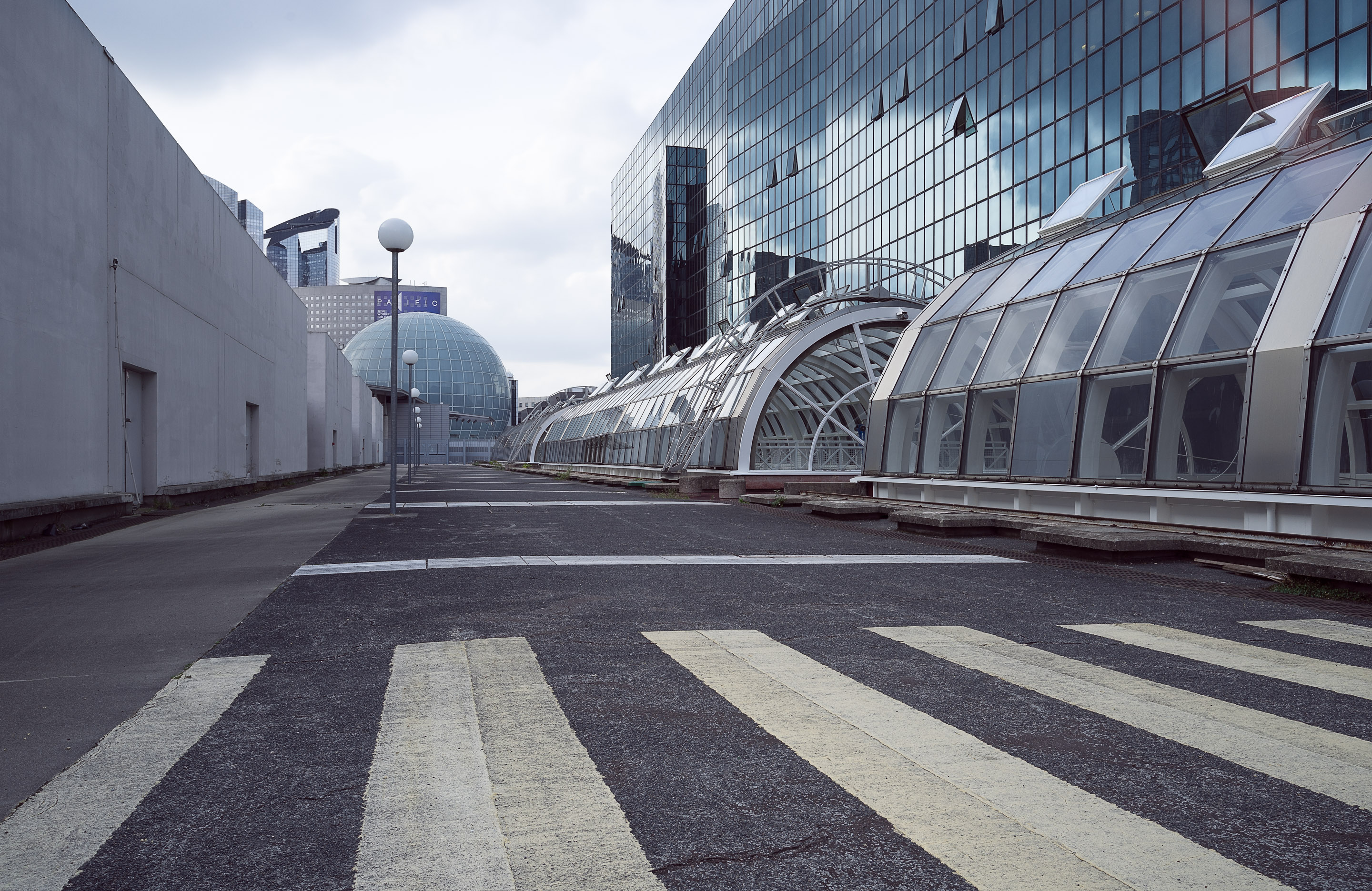 Paris - La Défense — Frame 19