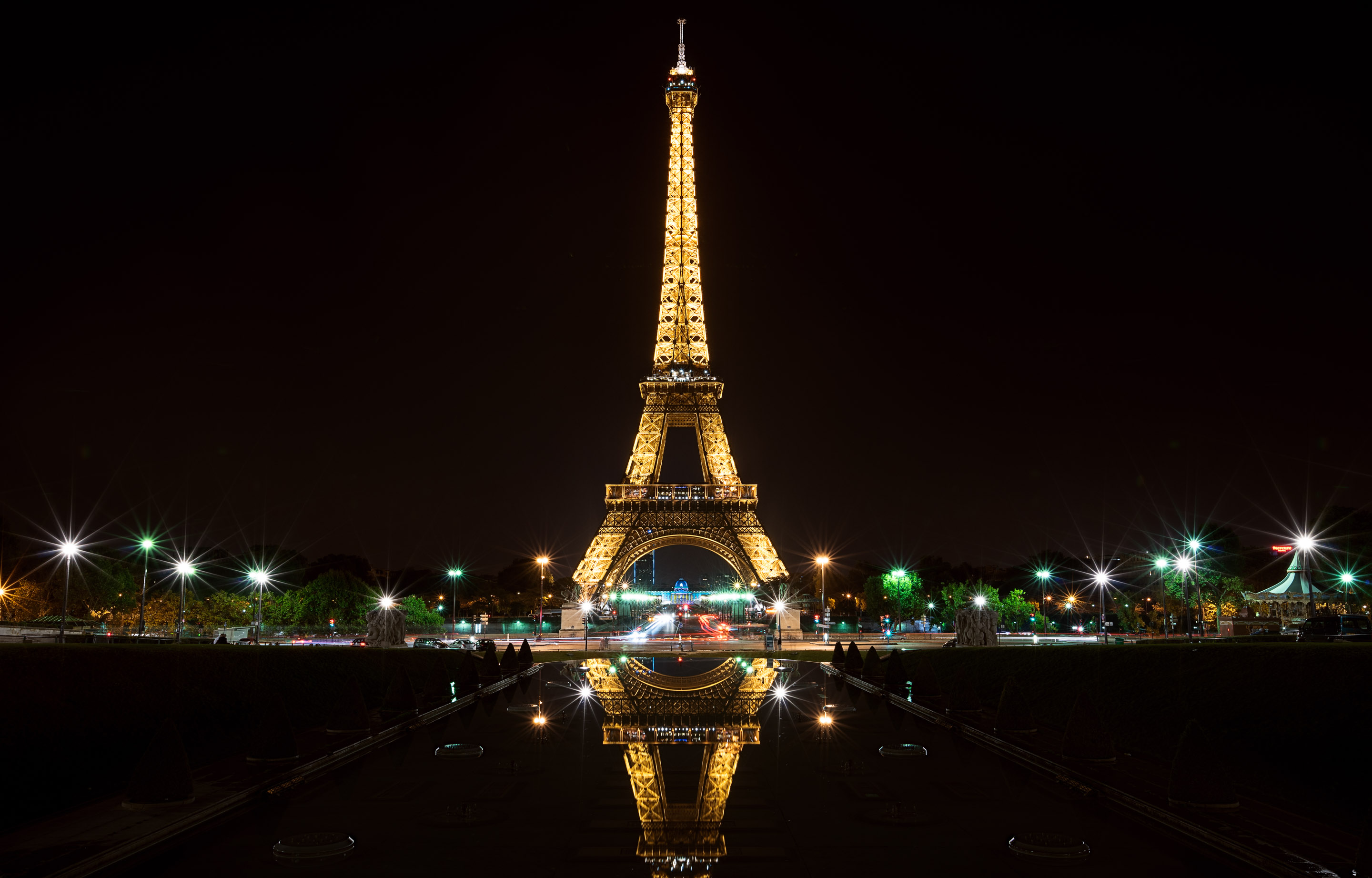 Paris - La Défense — Frame 9