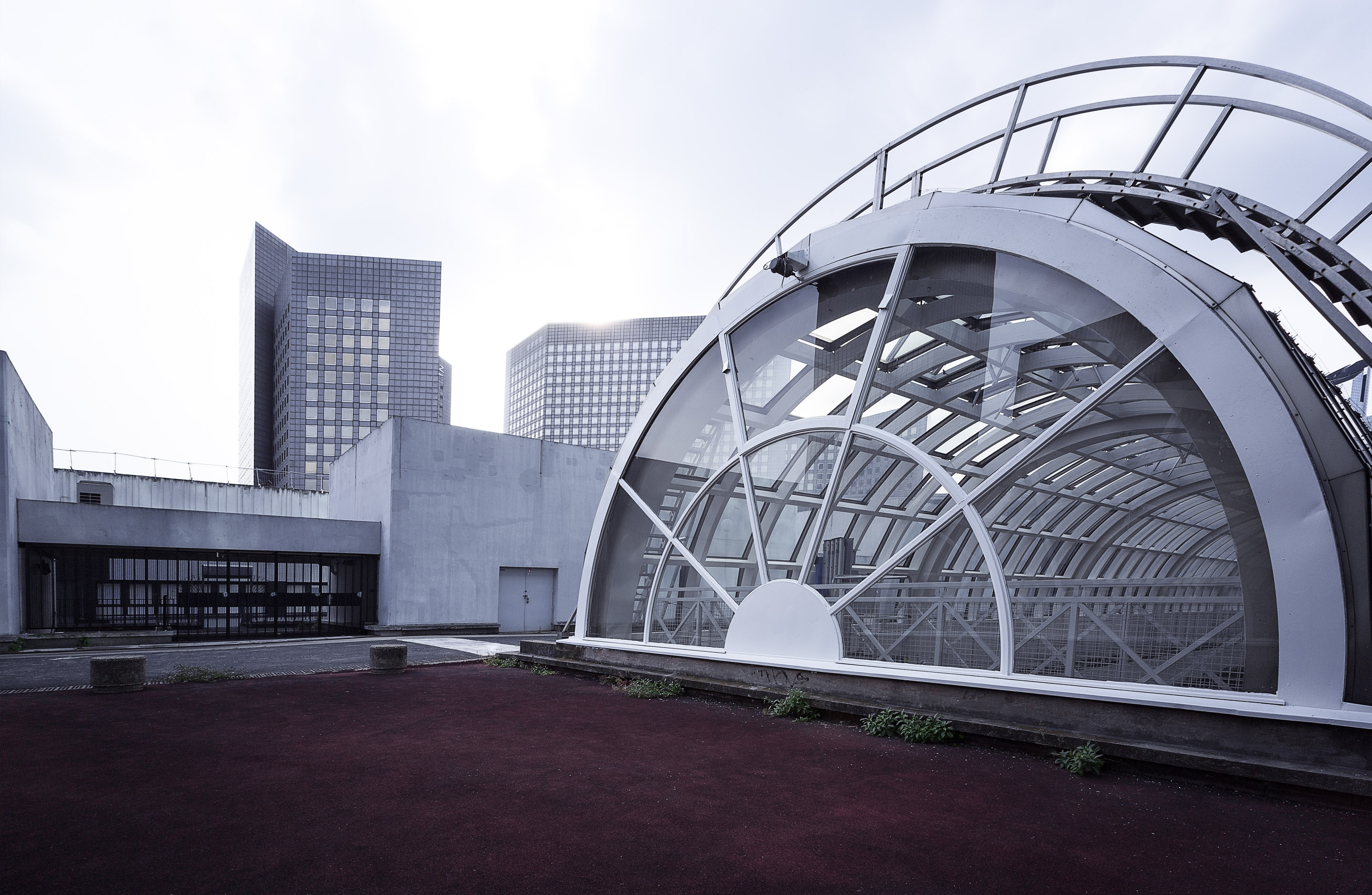 Paris - La Défense — Frame 10