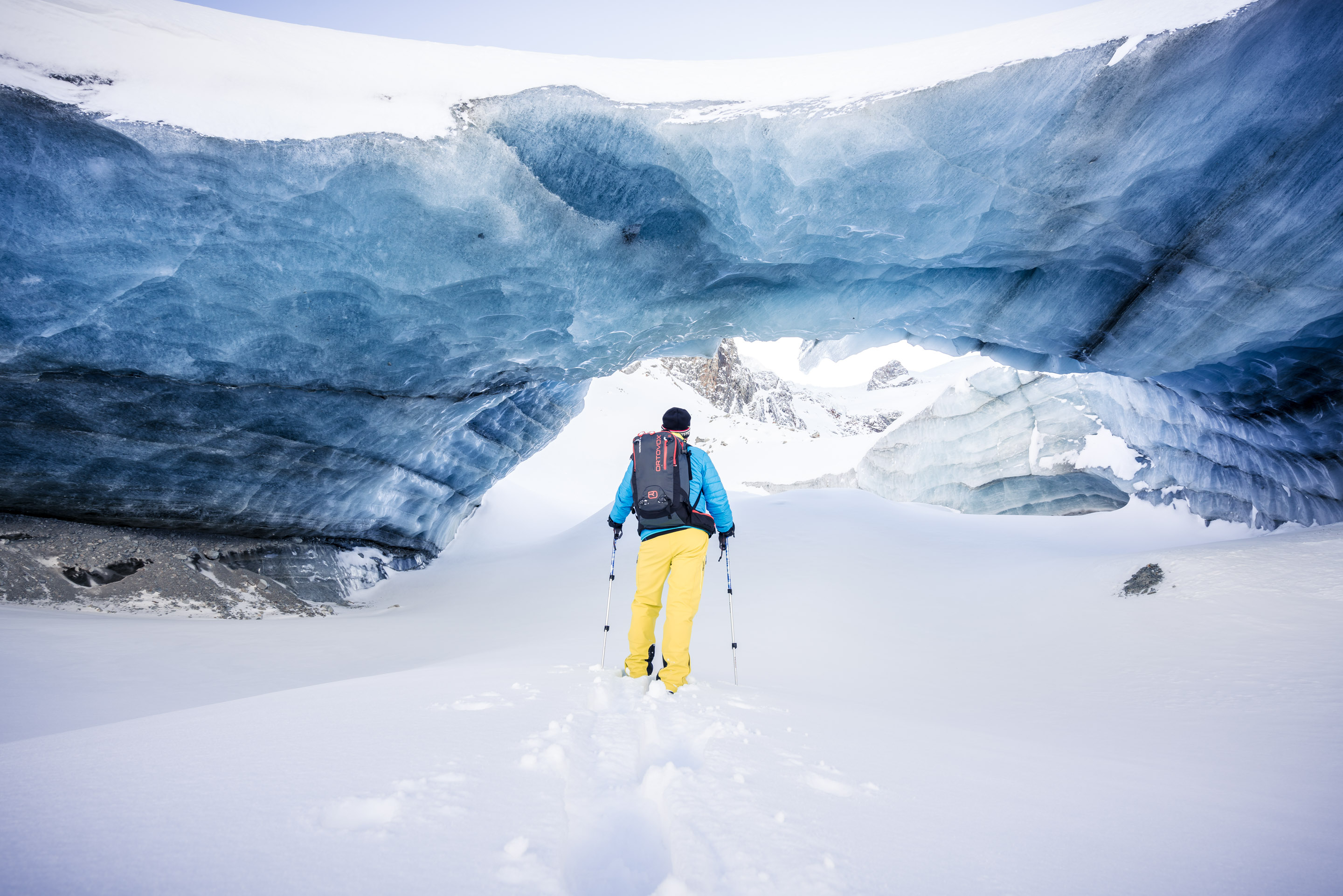 Schweiz - Engadin Pontresina Gletscherhöhle — Frame 15