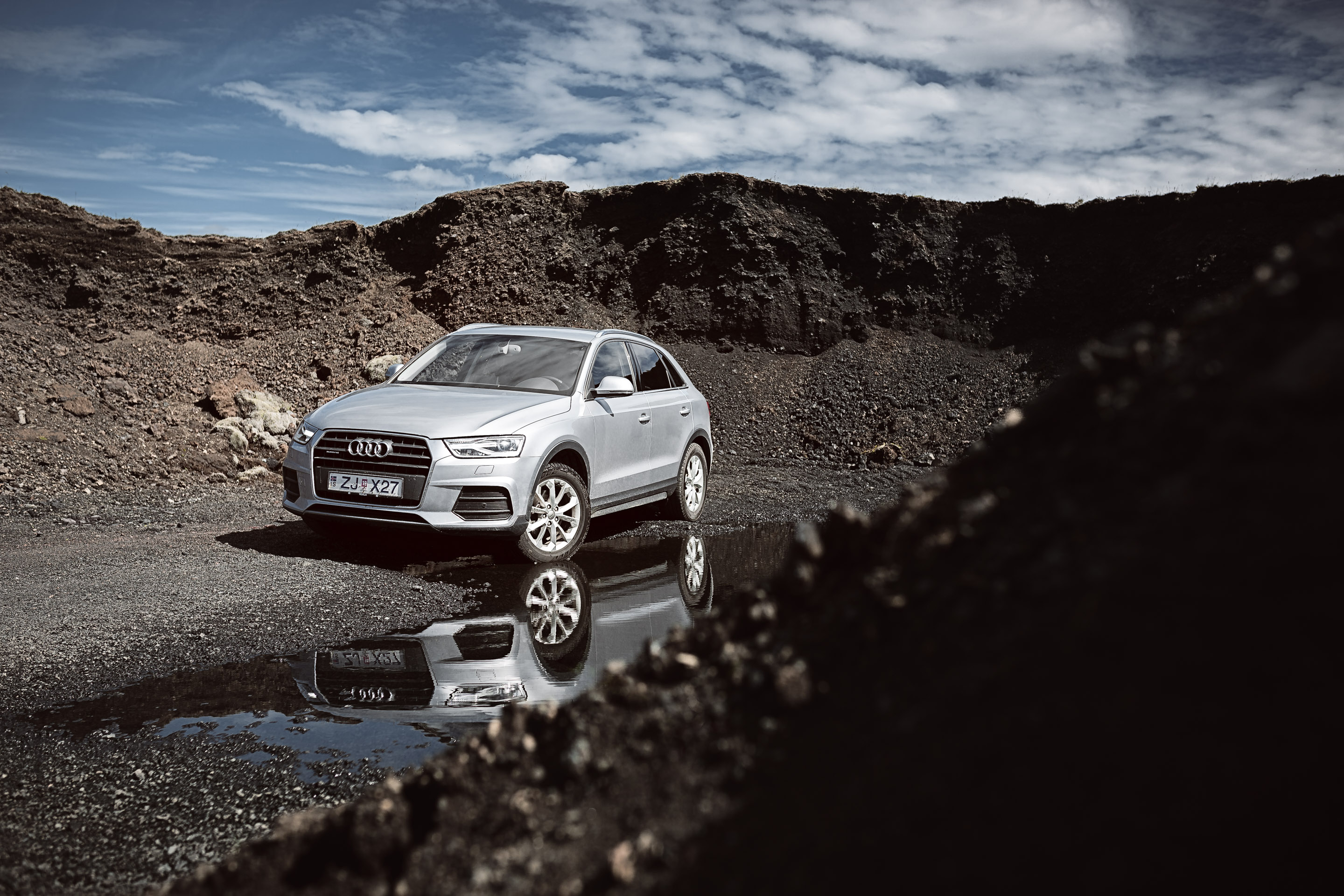 Island - Audi Q3 und Q7 — Frame 100