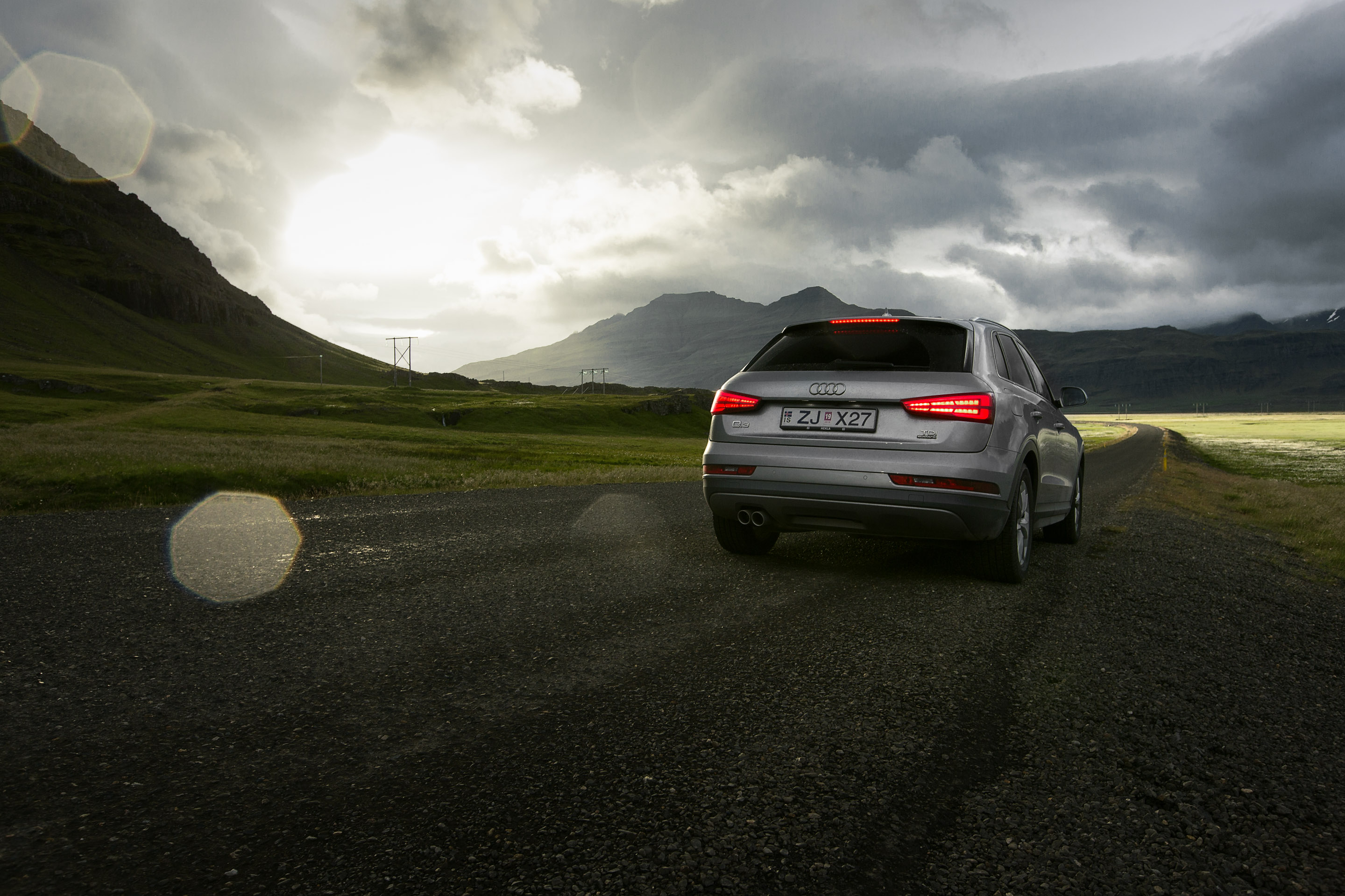 Island - Audi Q3 und Q7 — Frame 77