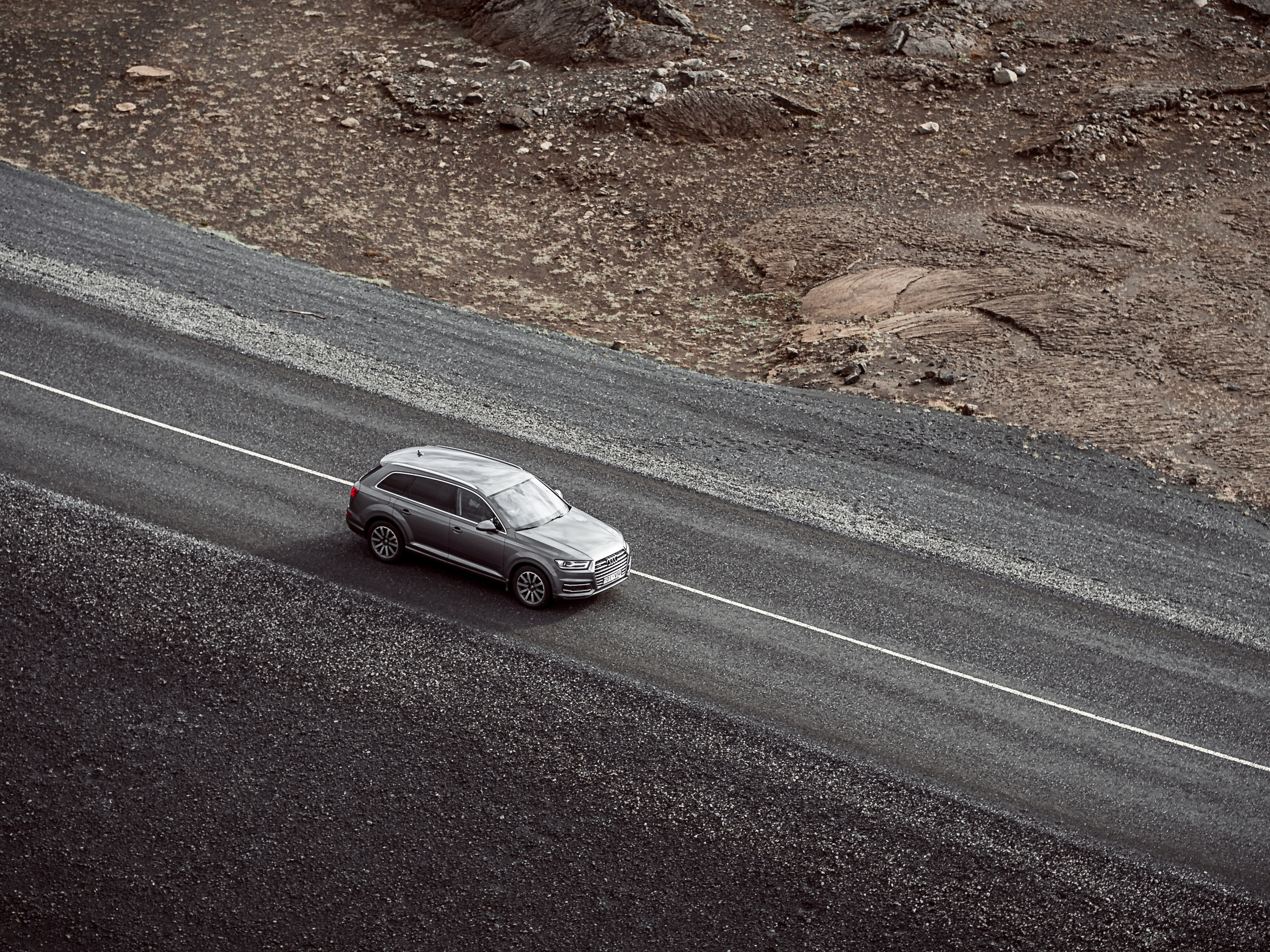 Island - Audi Q3 und Q7 — Frame 31