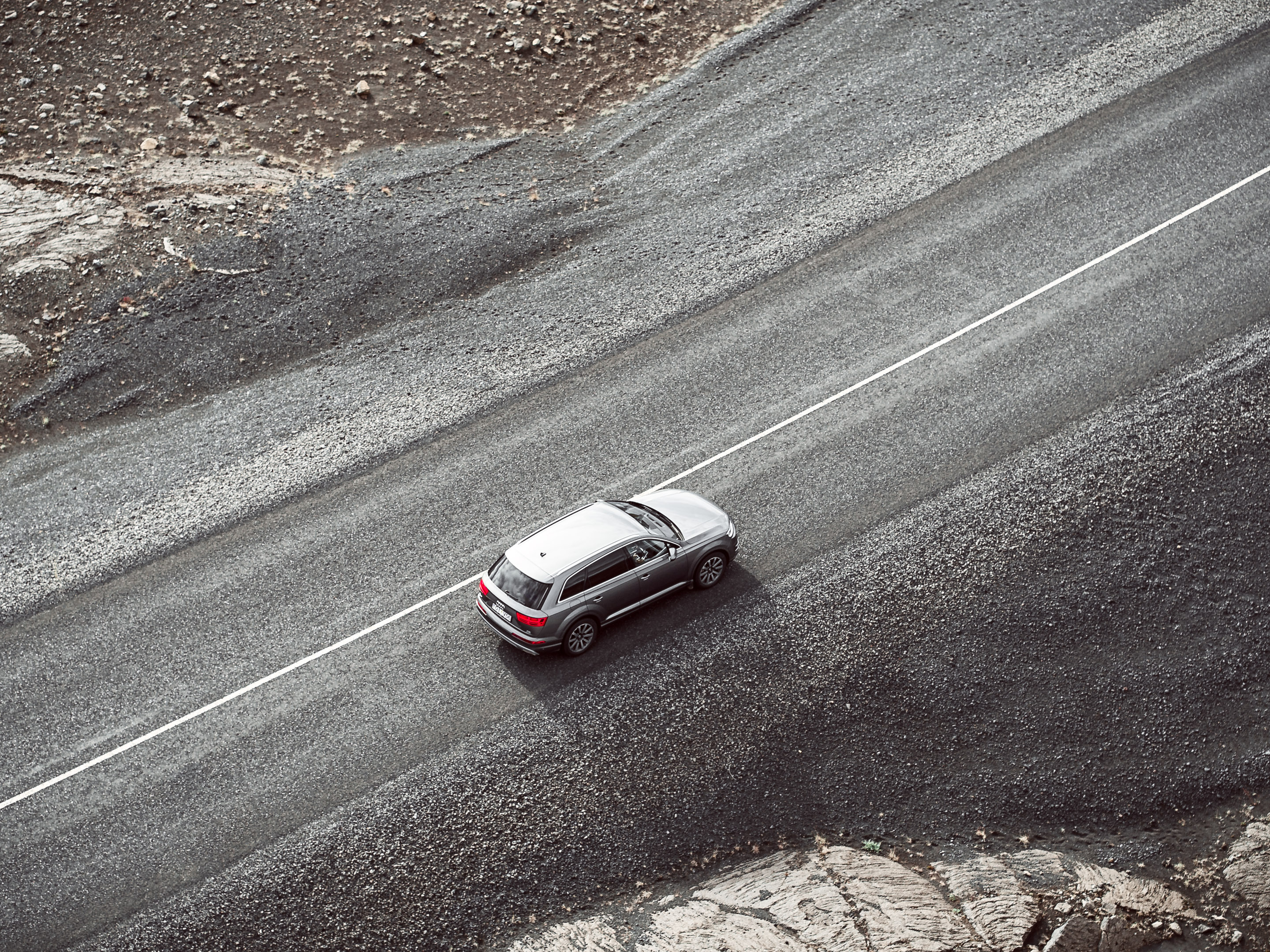 Island - Audi Q3 und Q7 — Frame 33