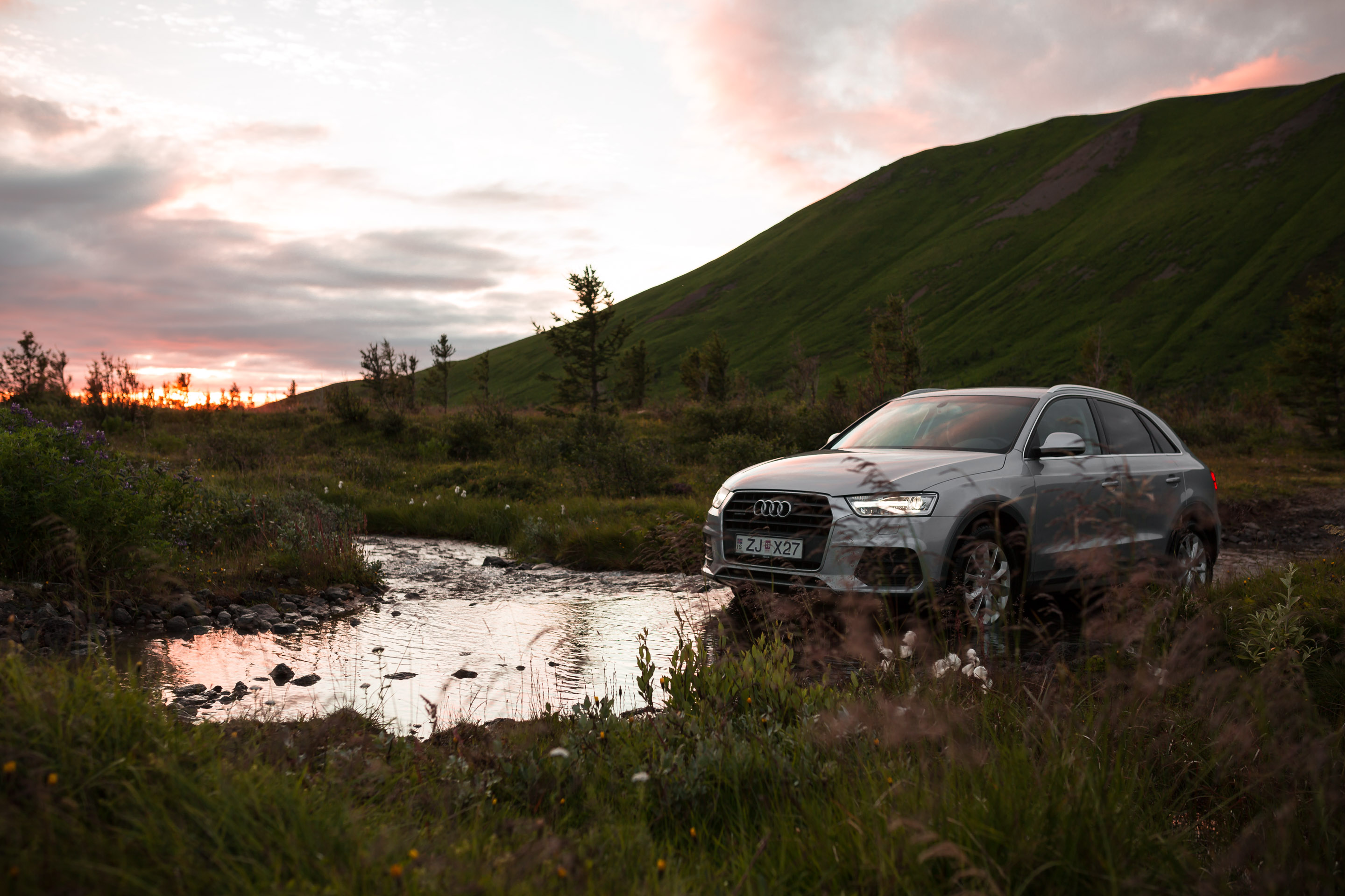 Island - Audi Q3 und Q7 — Frame 25