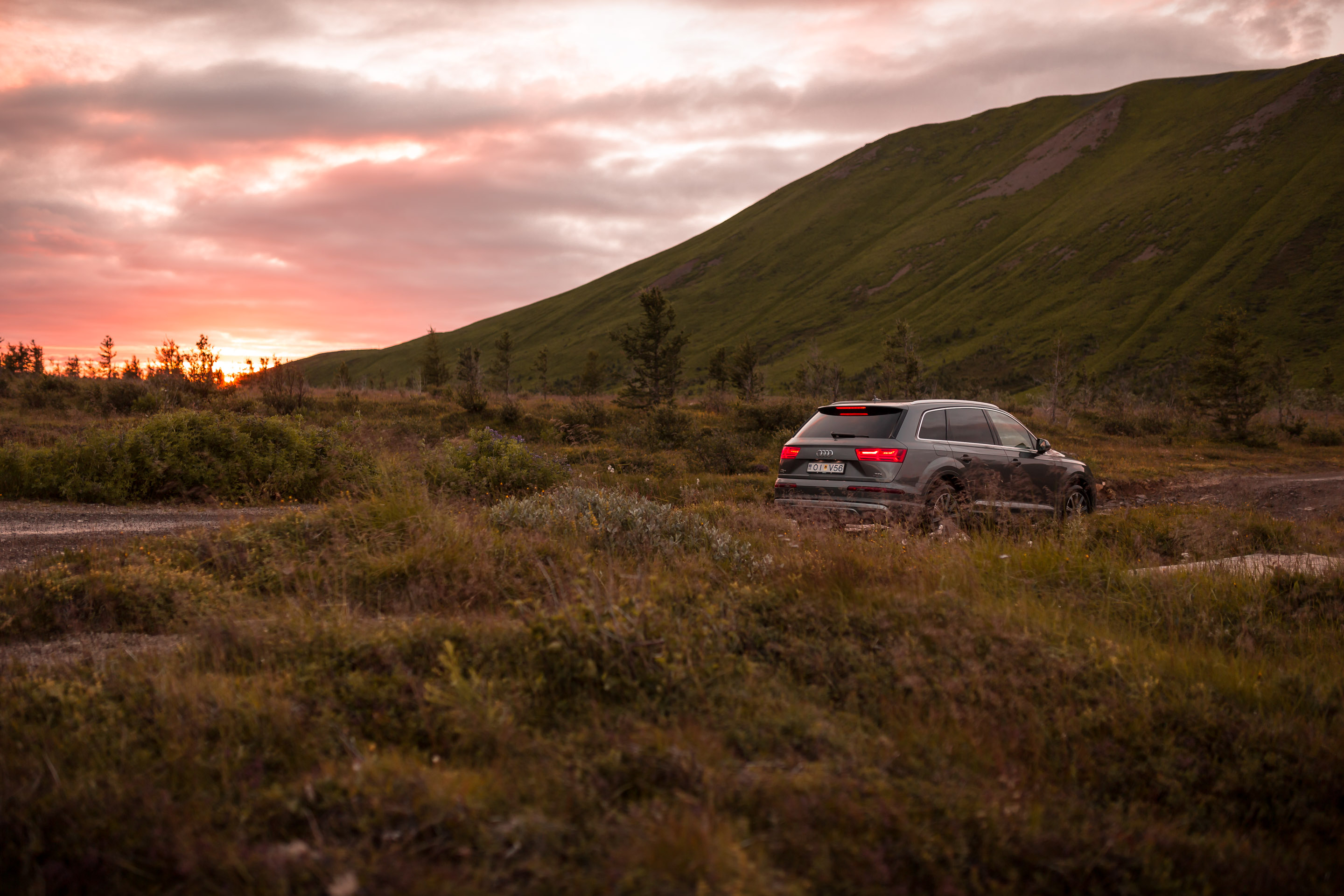 Island - Audi Q3 und Q7 — Frame 22