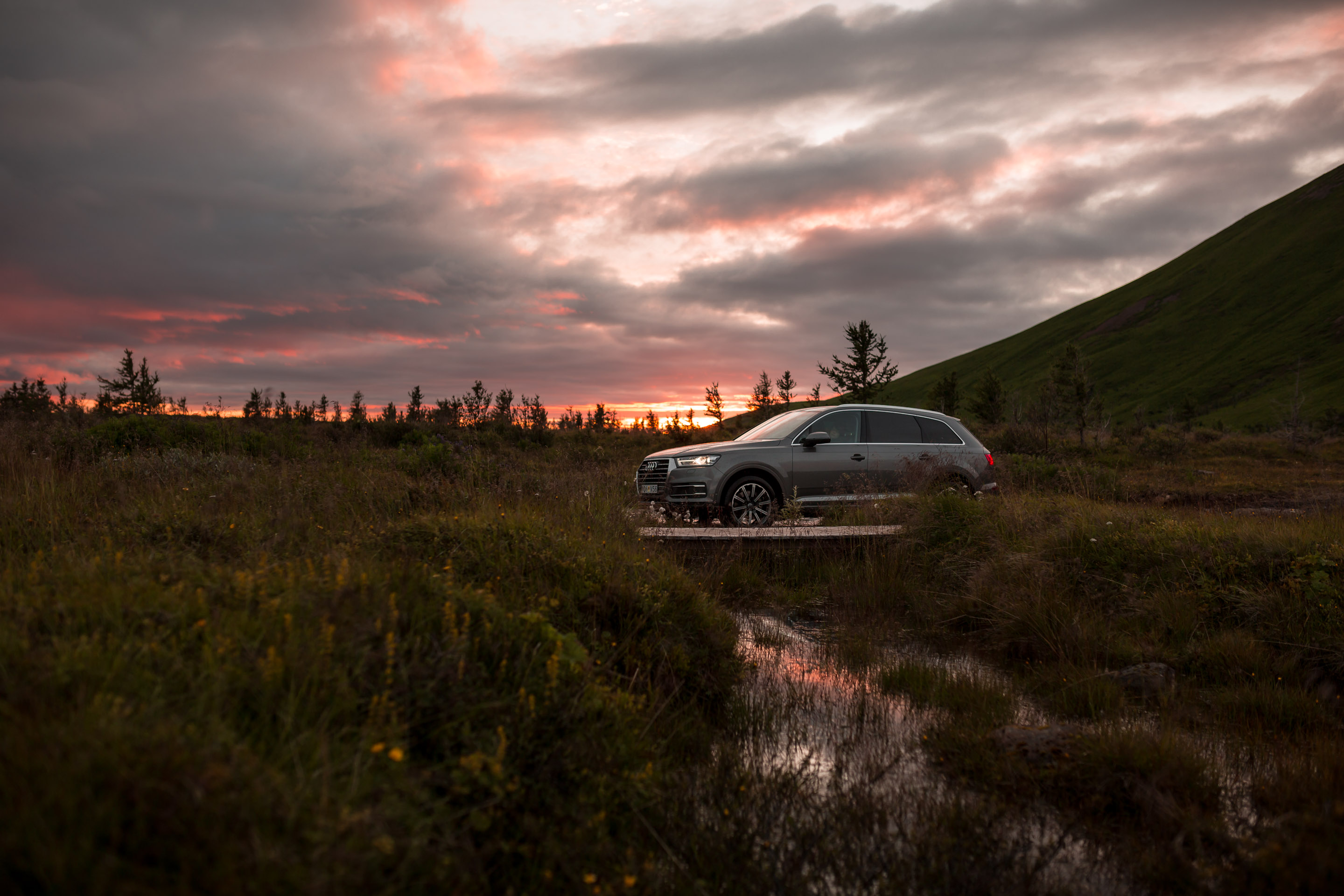 Island - Audi Q3 und Q7 — Frame 21