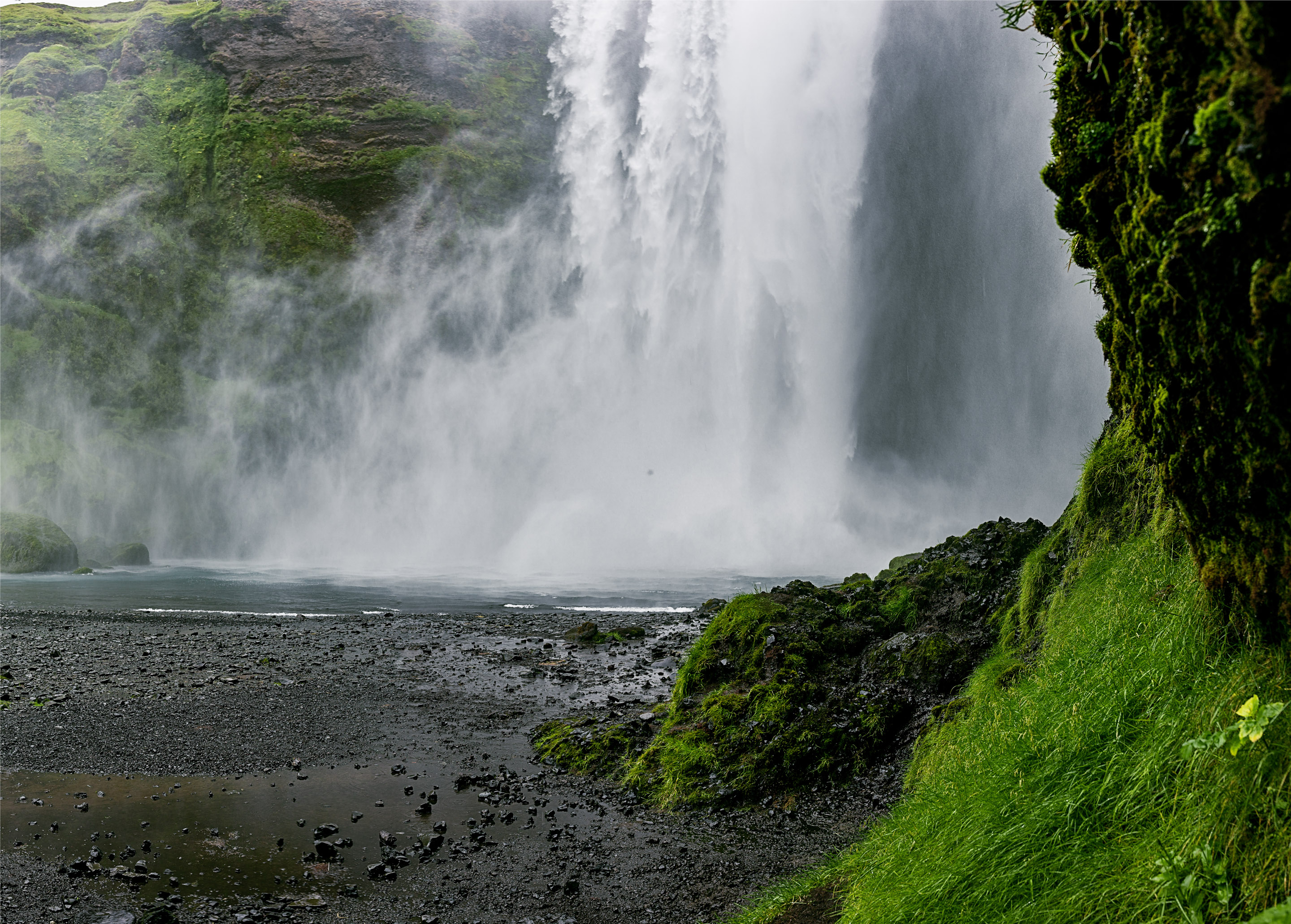 Island - Audi Q3 und Q7 — Frame 122