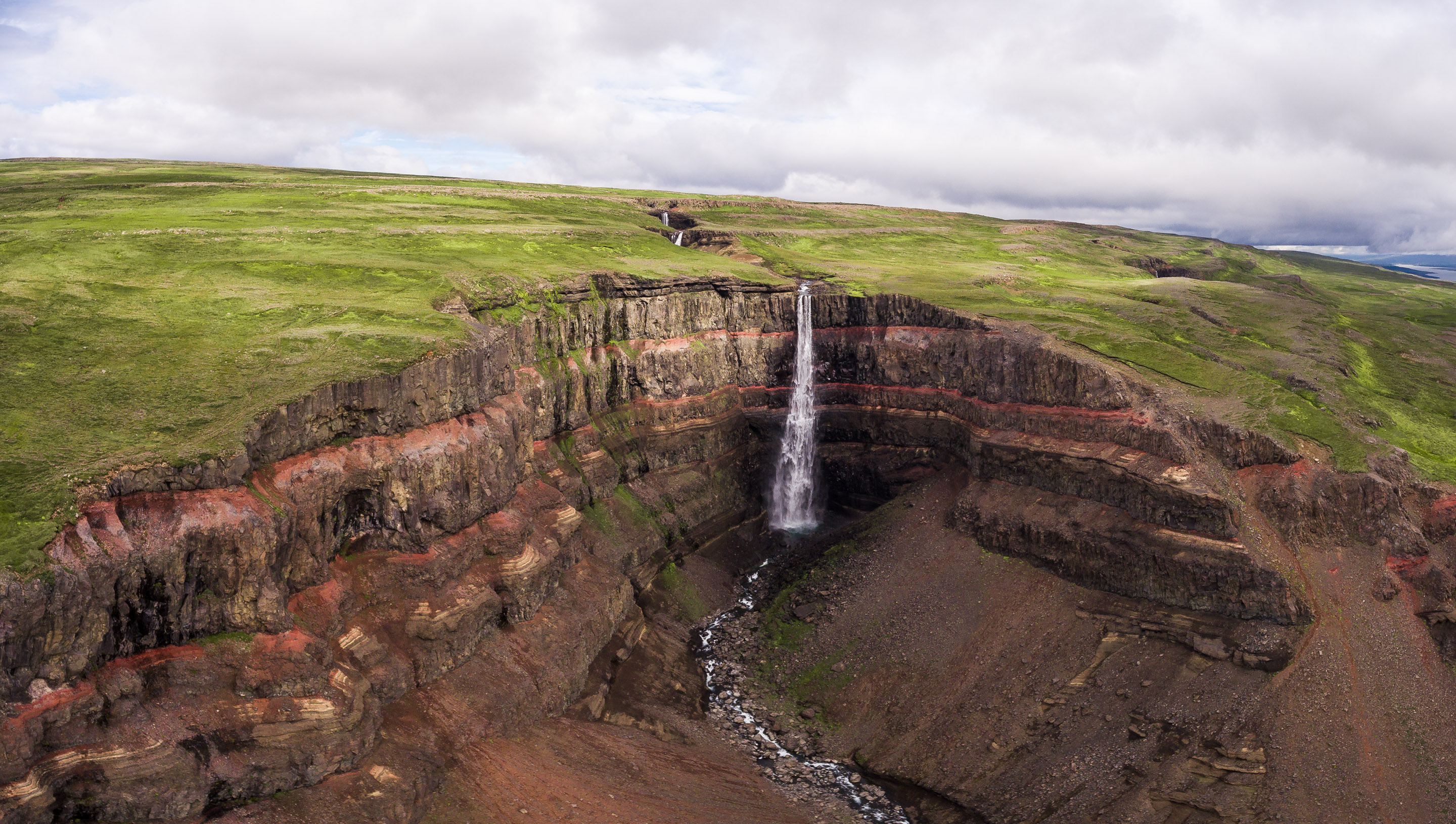 Island - Audi Q3 und Q7 — Frame 67