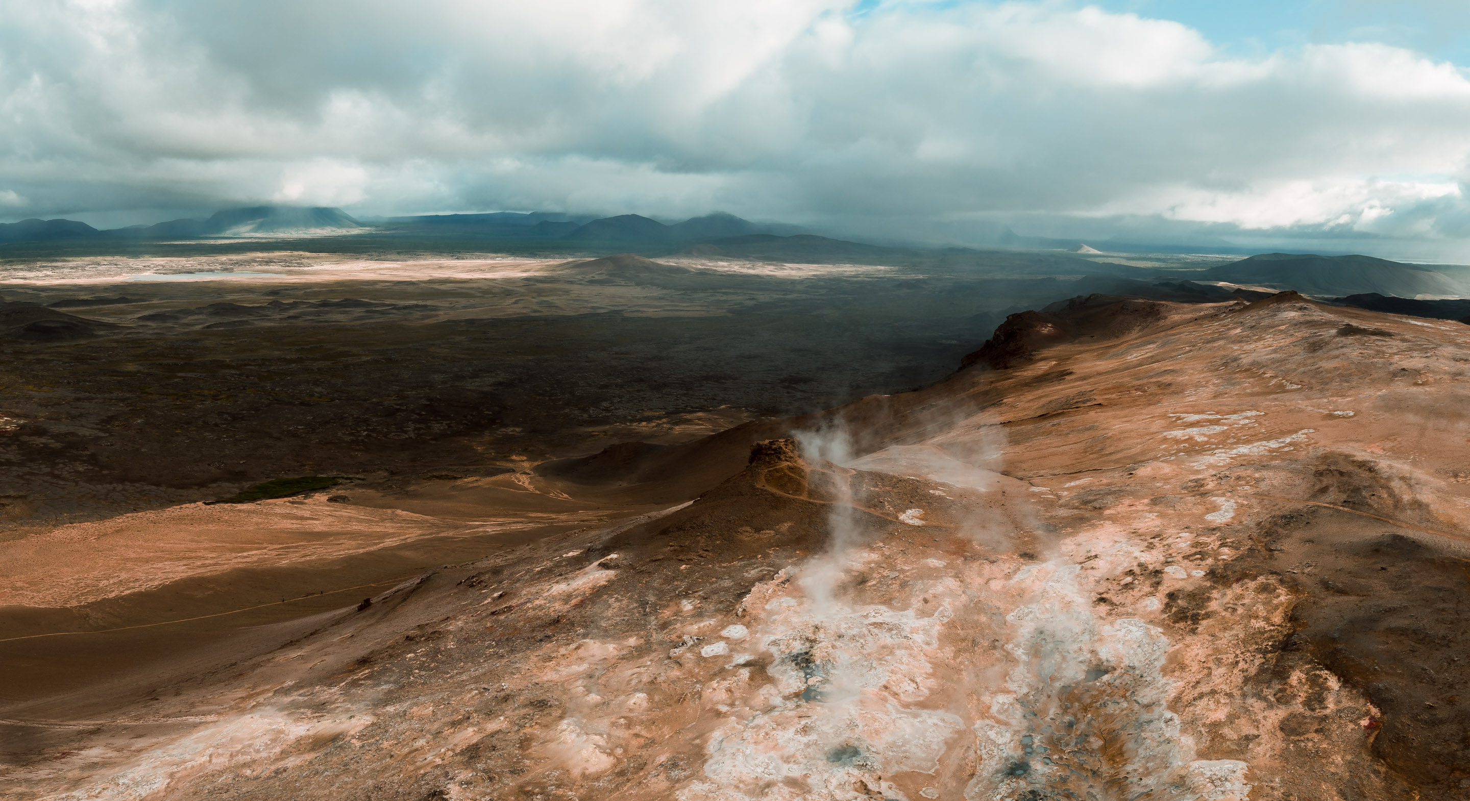 Island - Audi Q3 und Q7 — Frame 43