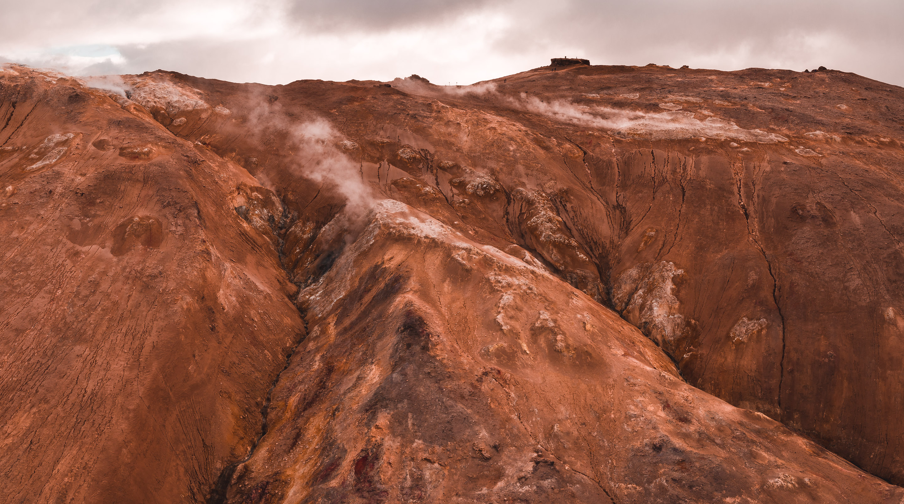 Island - Audi Q3 und Q7 — Frame 44