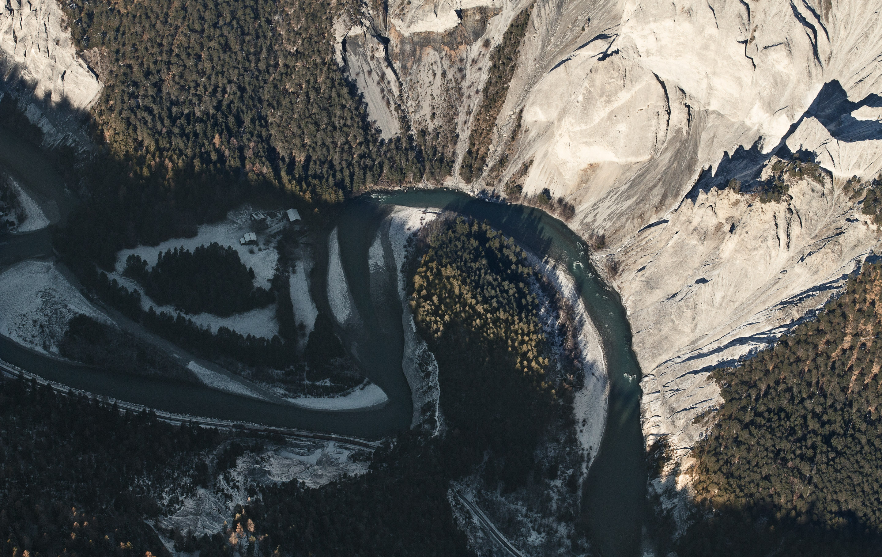 Schweiz - Ballonfahrt durch Graubünden — Frame 9