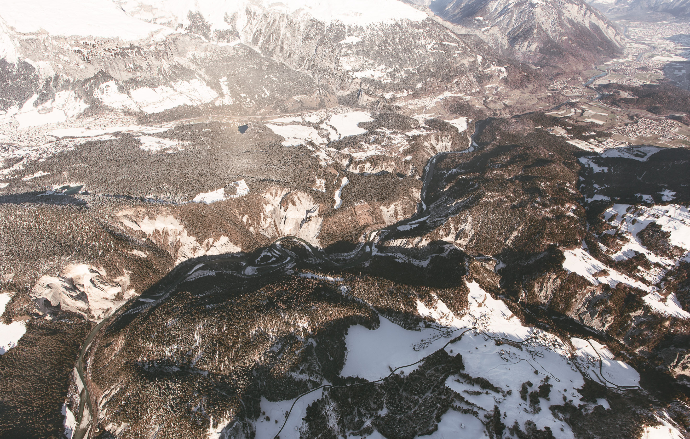 Schweiz - Ballonfahrt durch Graubünden — Frame 7