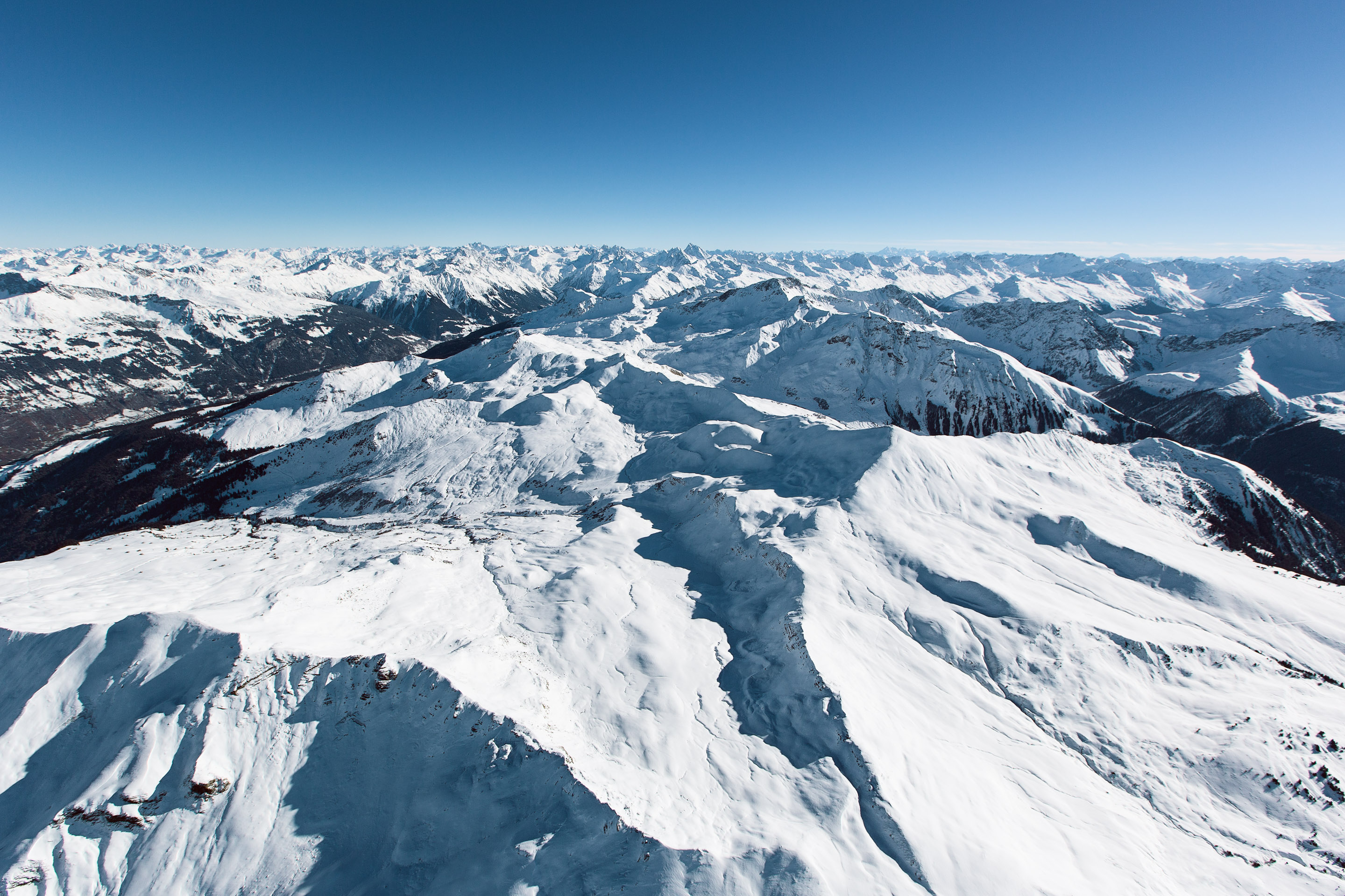 Schweiz - Ballonfahrt durch Graubünden — Frame 18