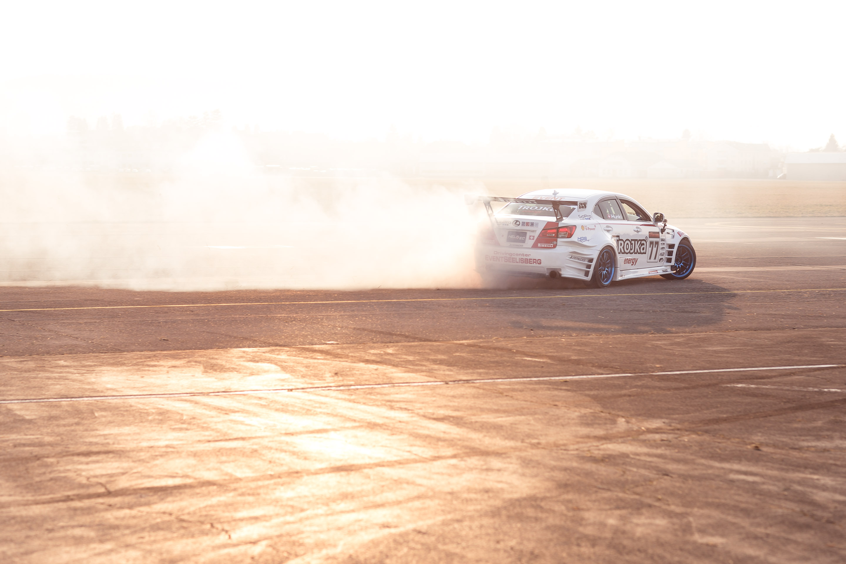 Schweiz - Flugplatz Dübendorf - Lexus IS250 — Frame 5