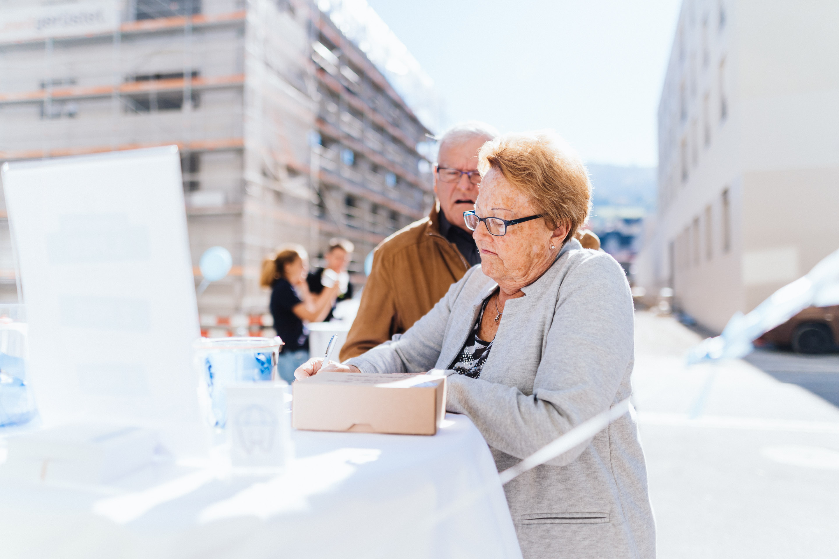 Eröffnung Zahnarztpraxis Schumacher in Malters — Frame 52