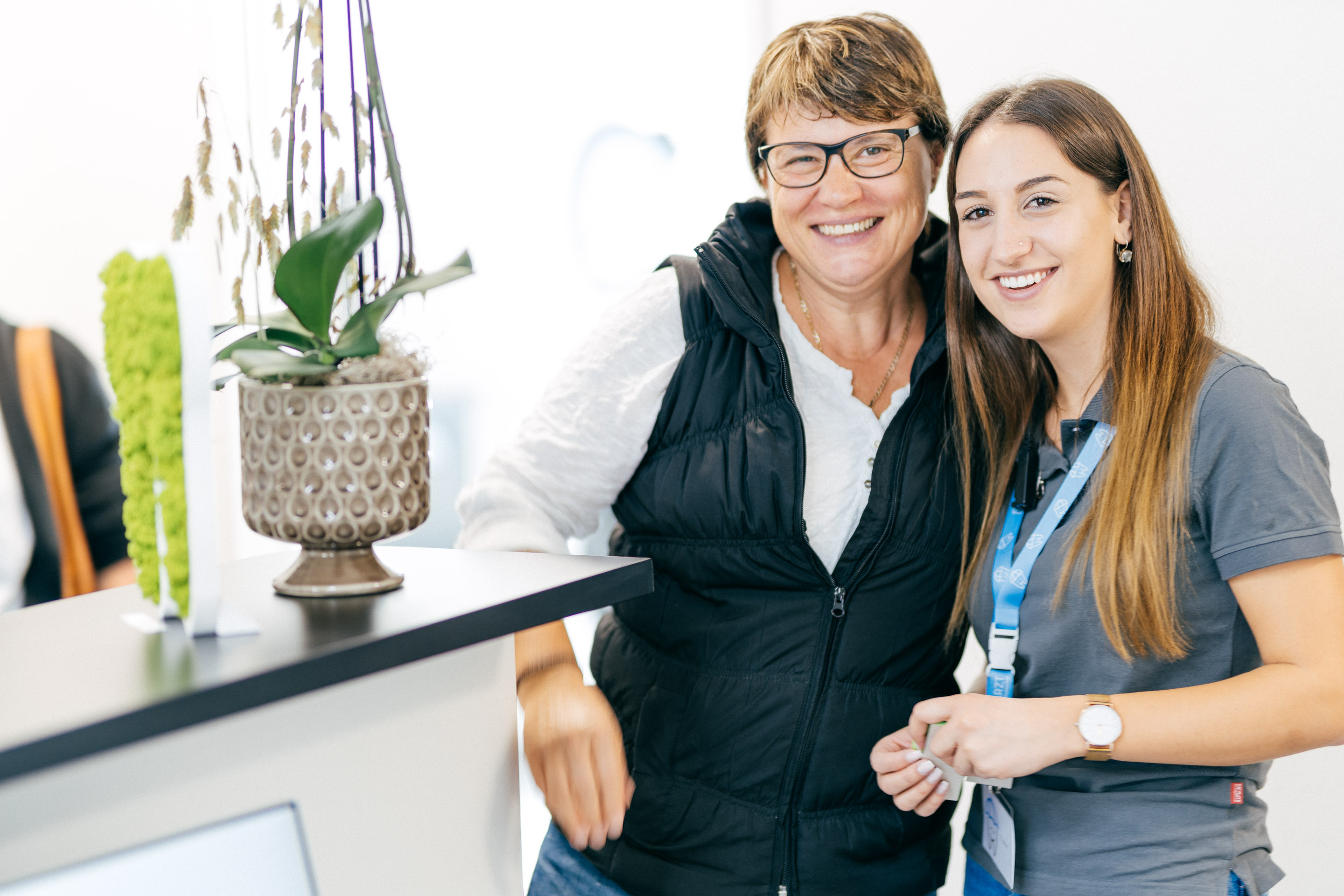 Eröffnung Zahnarztpraxis Schumacher in Malters — Frame 60