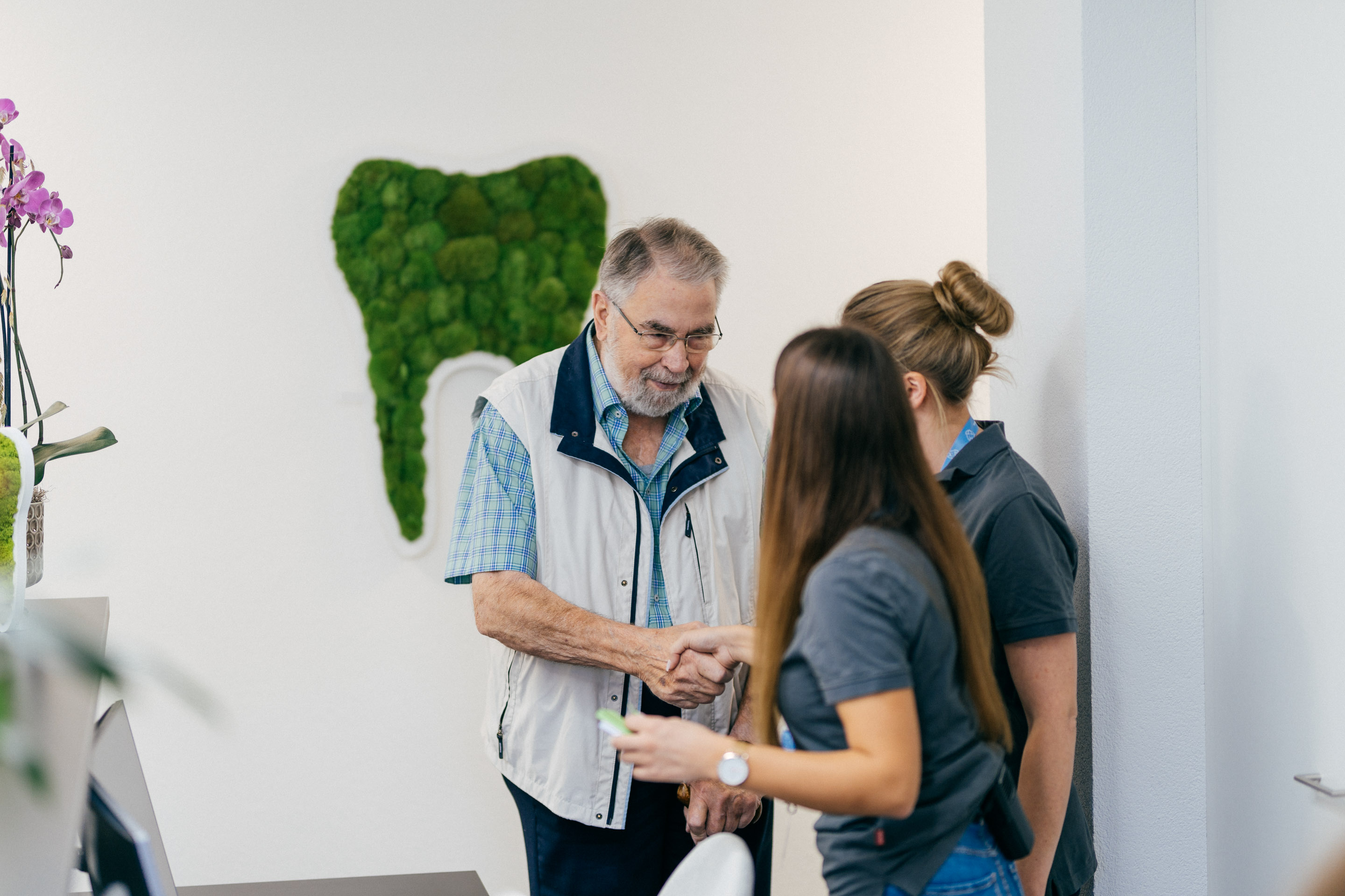 Eröffnung Zahnarztpraxis Schumacher in Malters — Frame 67