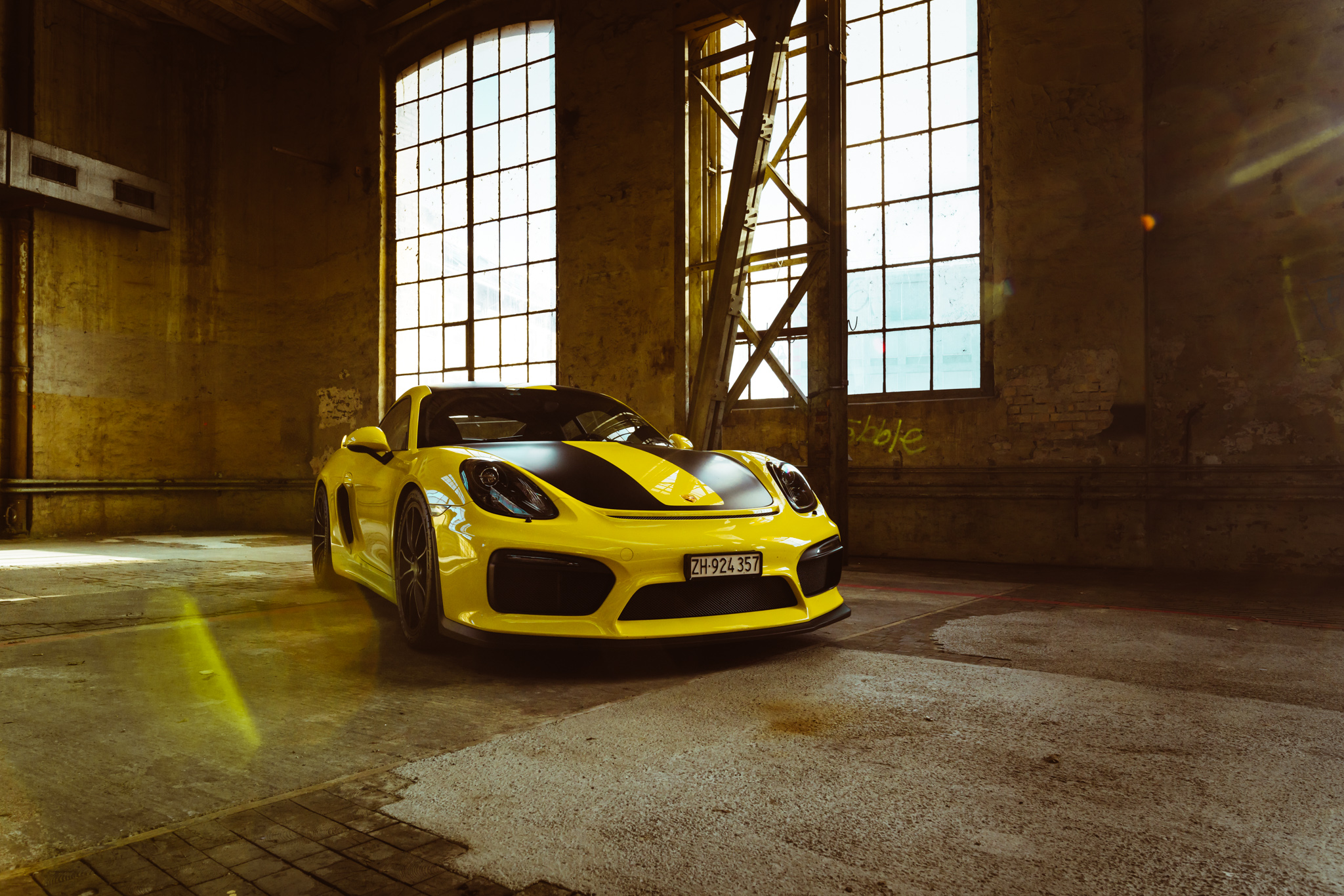 Porsche 981 GT4 — Frame 1