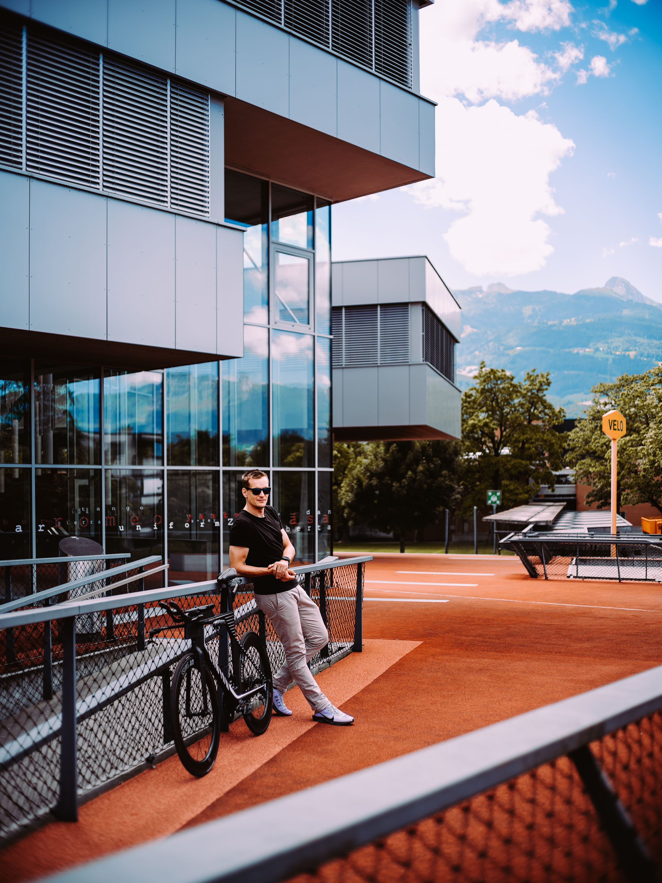 Patrick Lehmann Lifestyle - Shoot by Erik Bont — Frame 10